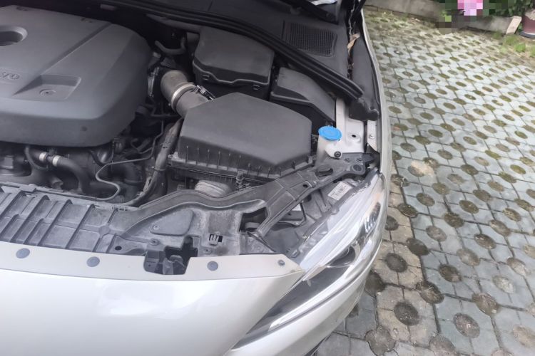 Used Volvo S60 2016 S60L T4 Zhiyuan Edition Engine Bay Left