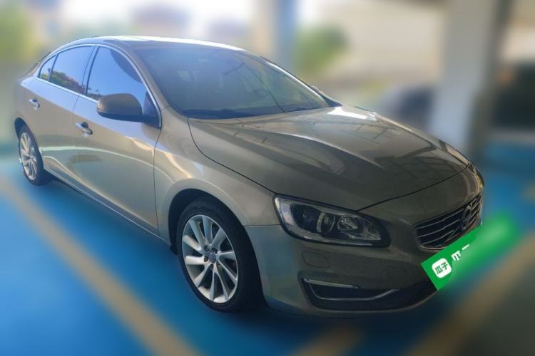 Used Volvo S60 2016 S60L T4 Zhiyuan Edition Front Right 45 Deg