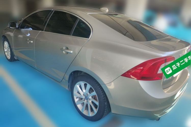 Used Volvo S60 2016 S60L T4 Zhiyuan Edition Rear Left 45 Deg