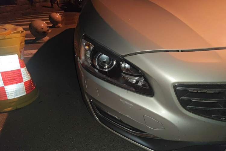 Used Volvo S60 2016 S60L T3 Smart Drive Edition Right Front Headlight