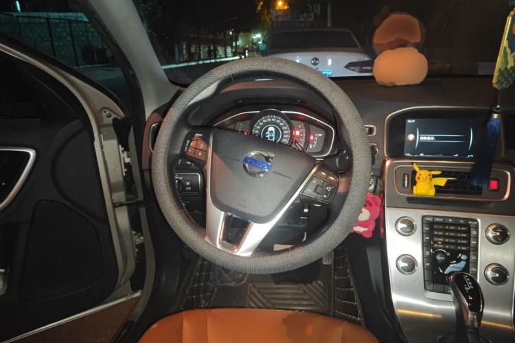Used Volvo S60 2016 S60L T3 Smart Drive Edition Steering Wheel