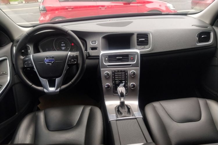 Used Volvo S60 2017 S60L T3 Smart Upgrade Edition Center Console