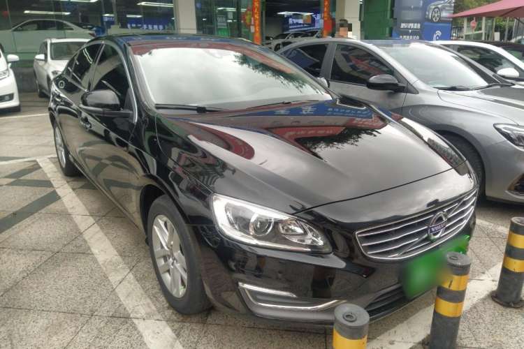 Used Volvo S60 2017 S60L T3 Smart Upgrade Edition Front Right 45 Deg