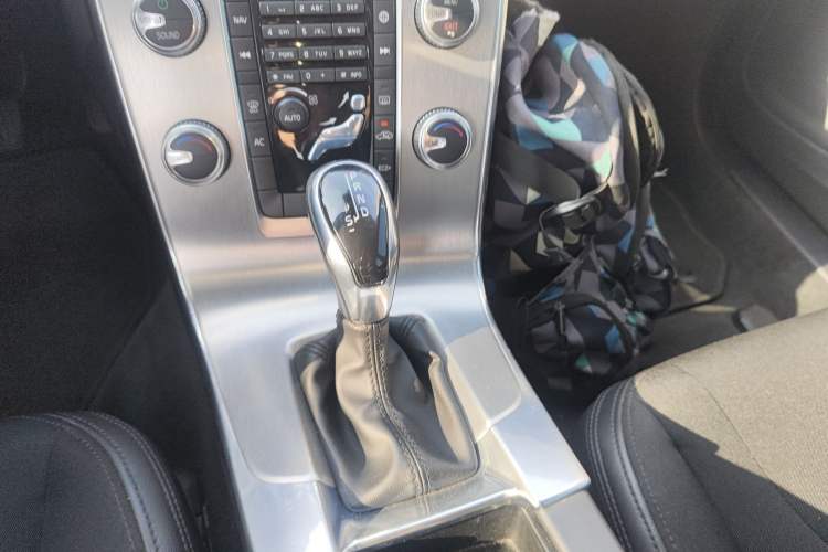 Used Volvo S60 2017 S60L T3 Smart Drive Edition Gear Lever