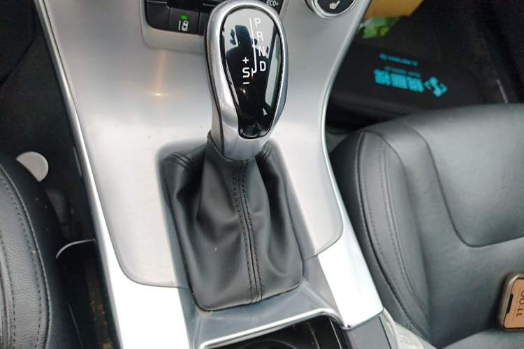 Used Volvo S60 2017 S60L T5 Intelligent Drive Edition Gear Lever