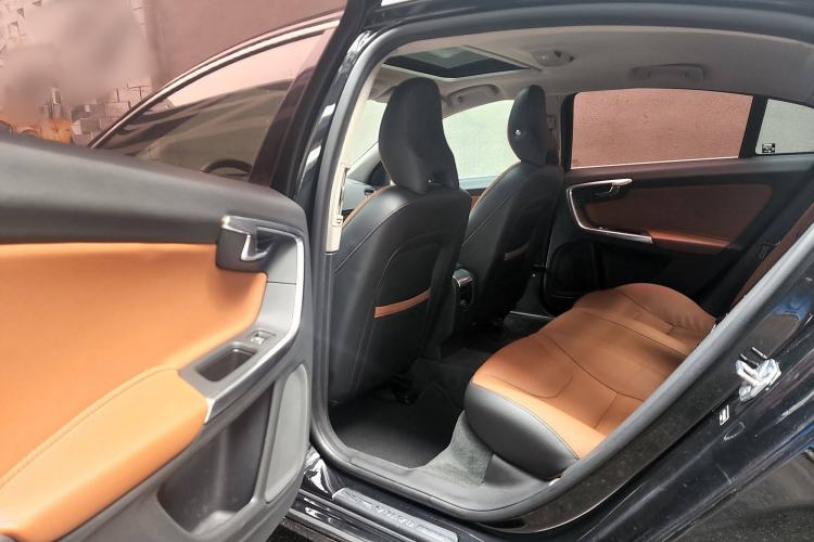 Used Volvo S60 2017 S60L T4 Smart Range Edition Interior 2