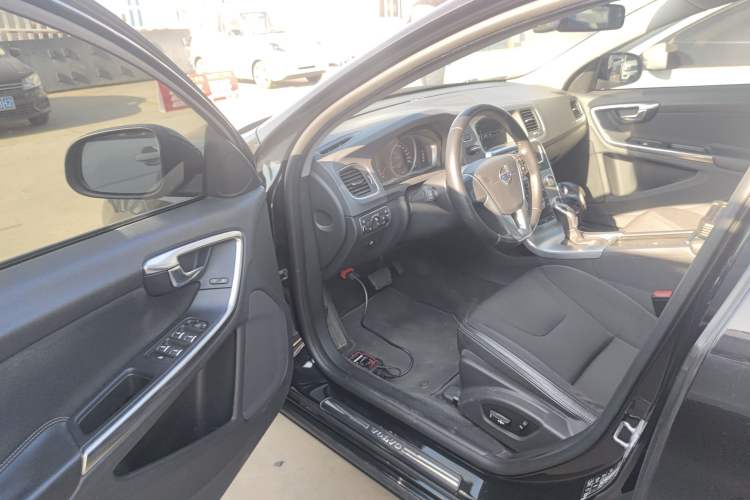 Used Volvo S60 2017 S60L T3 Smart Drive Edition Interior 3