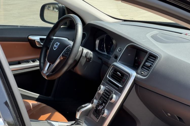 Used Volvo S60 2017 S60L T5 Intelligent Drive Edition Interior 4