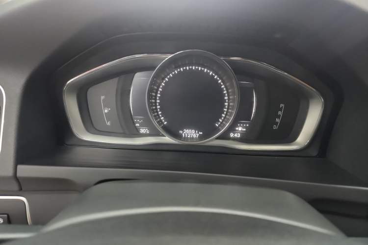 Used Volvo S60 2017 S60L T4 Smart Range Edition Odometer Close Up
