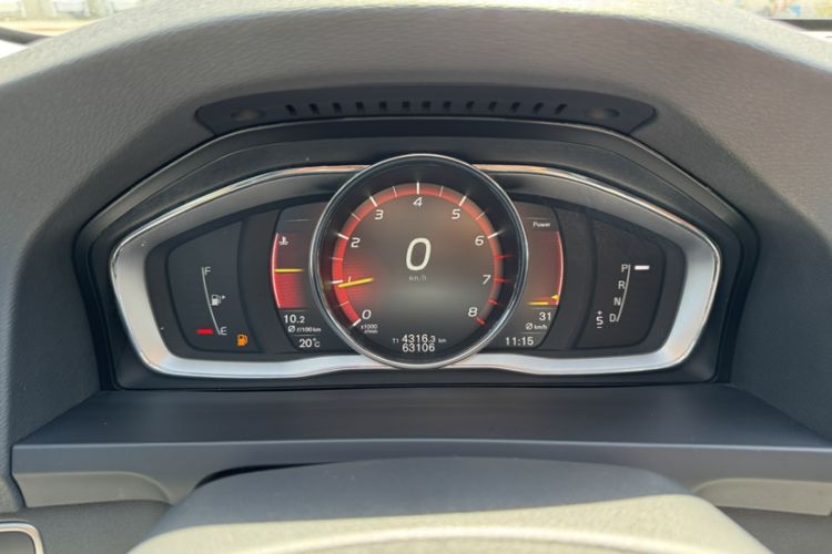 Used Volvo S60 2017 S60L T5 Intelligent Drive Edition Odometer Close Up