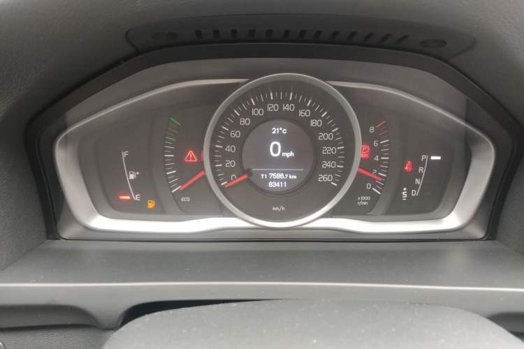 Used Volvo S60 2017 S60L T3 Smart Upgrade Edition Odometer Close Up