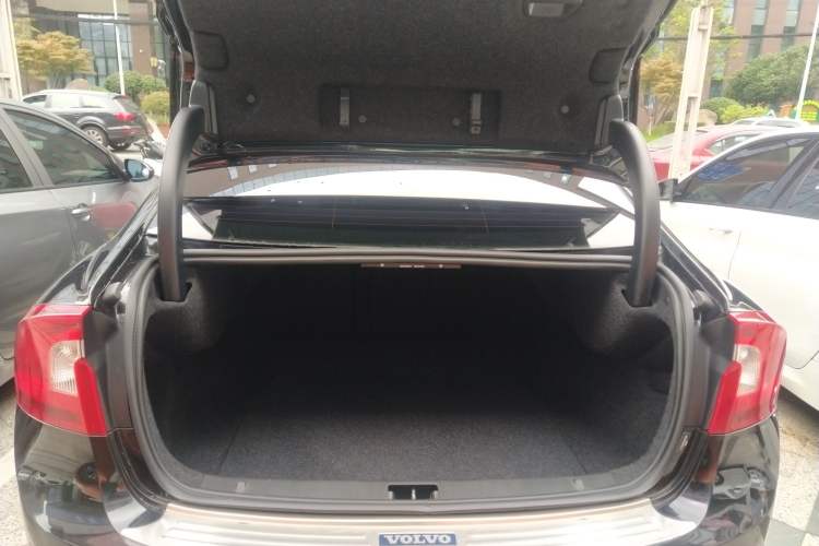 Used Volvo S60 2017 S60L T3 Smart Upgrade Edition Trunk