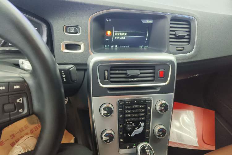 Used Volvo S60 2017 S60L T5 Zhiyue Edition Audio And AC Panel