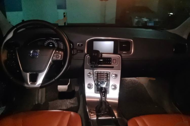 Used Volvo S60 2017 S60L T3 Smart Upgrade Edition Center Console