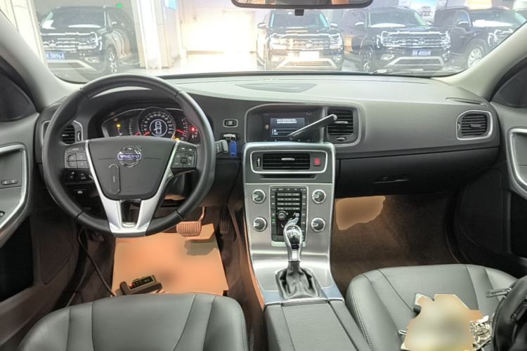 Used Volvo S60 2017 S60L T3 Smart Upgrade Edition Center Console