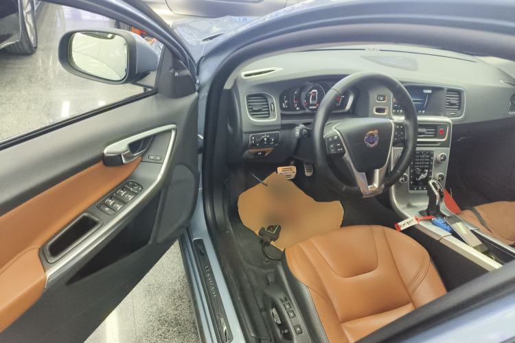 Used Volvo S60 2017 S60L T5 Zhiyue Edition Driver Seat