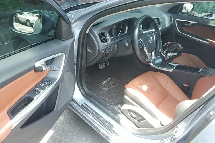 Used Volvo S60 2017 S60L T5 Intelligent Drive Edition Driver Seat