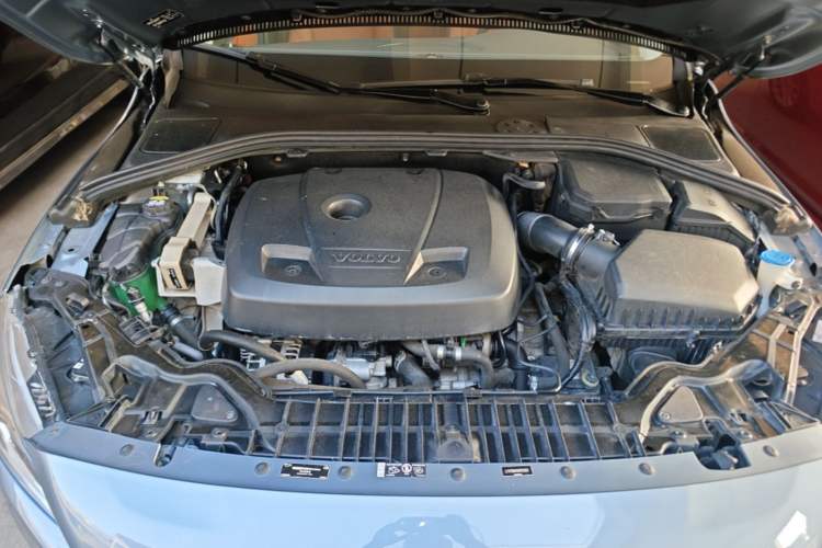 Used Volvo S60 2017 S60L T3 Smart Upgrade Edition Engine Bay