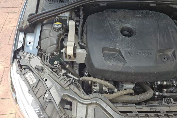 Used Volvo S60 2017 S60L T3 Smart Upgrade Edition Engine Bay Right