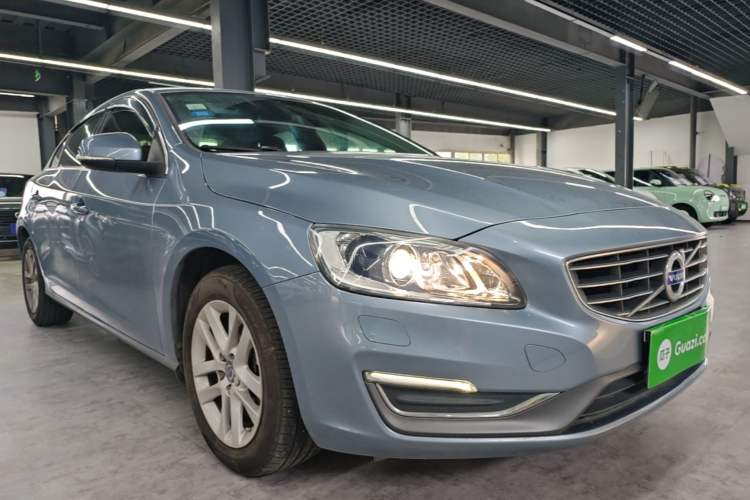 Used Volvo S60 2017 S60L T3 Smart Upgrade Edition Front Right 45 Deg