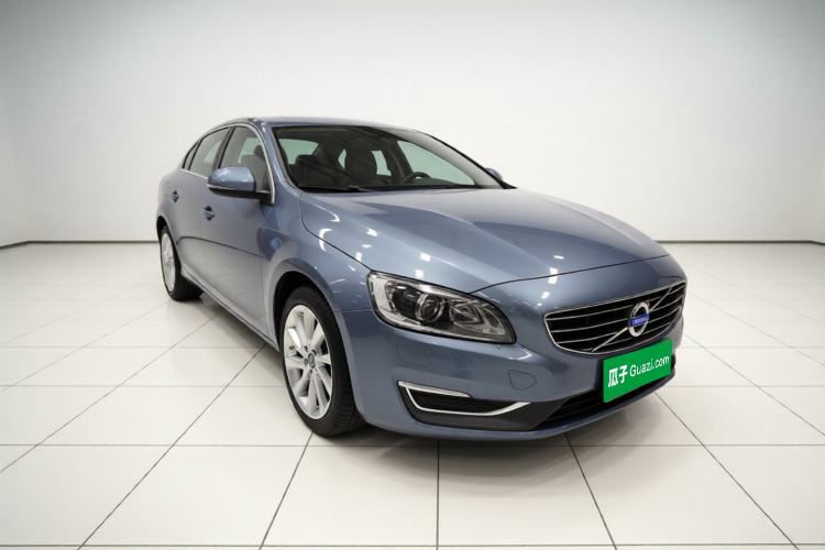 Used Volvo S60 2017 S60L T4 Smart Range Edition Front Right 45 Deg