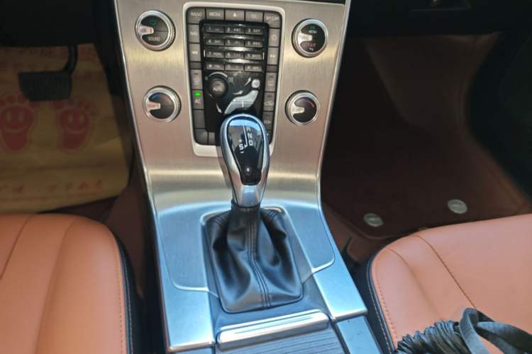 Used Volvo S60 2017 S60L T3 Smart Upgrade Edition Gear Lever