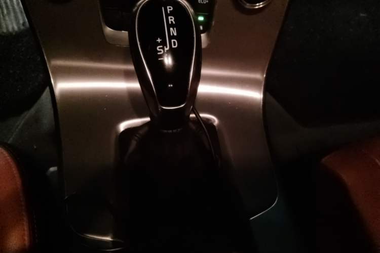 Used Volvo S60 2017 S60L T3 Smart Upgrade Edition Gear Lever