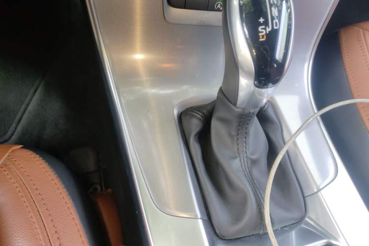 Used Volvo S60 2017 S60L T5 Intelligent Drive Edition Gear Lever