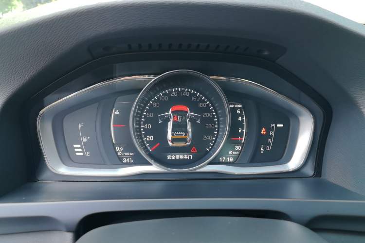Used Volvo S60 2017 S60L T4 Smart Range Edition Instrument Cluster