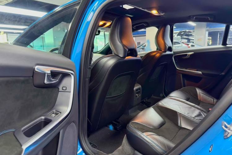 Used Volvo S60 2017 2.0T Polestar Interior 6