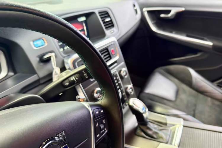 Used Volvo S60 2017 2.0T Polestar Interior 8
