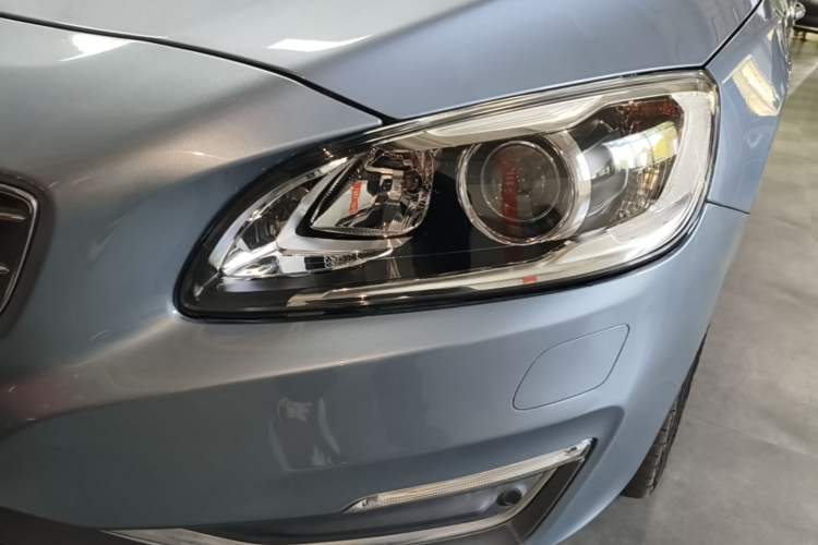 Used Volvo S60 2017 S60L T4 Smart Range Edition Left Front Headlight