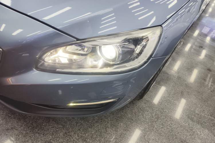 Used Volvo S60 2017 S60L T5 Zhiyue Edition Left Front Headlight