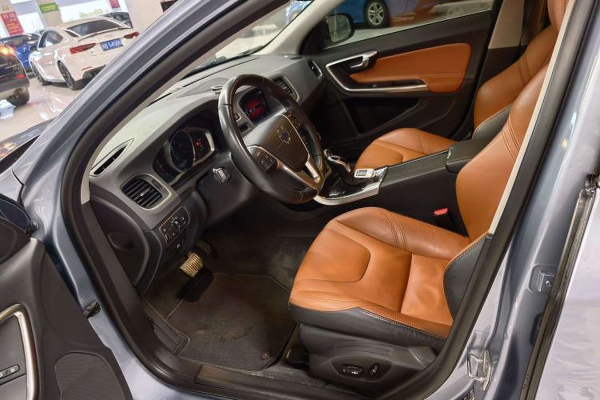 Used Volvo S60 2017 S60L T5 Intelligent Drive Edition Left Front Seat