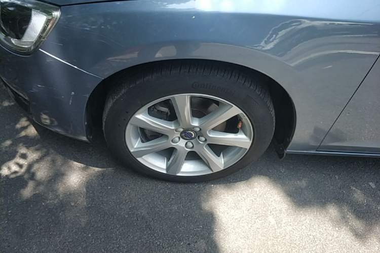 Used Volvo S60 2017 S60L T5 Intelligent Drive Edition Left Front Wheel Hub