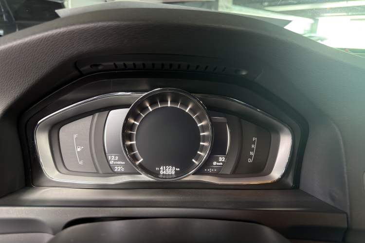 Used Volvo S60 2017 2.0T Polestar Odometer Close Up