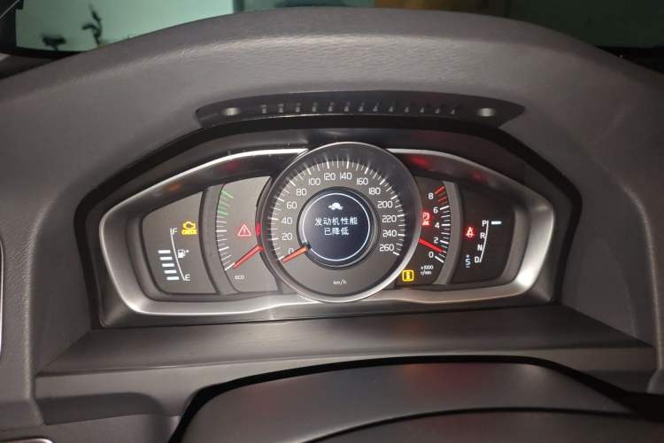 Used Volvo S60 2017 S60L T3 Smart Upgrade Edition Odometer Close Up