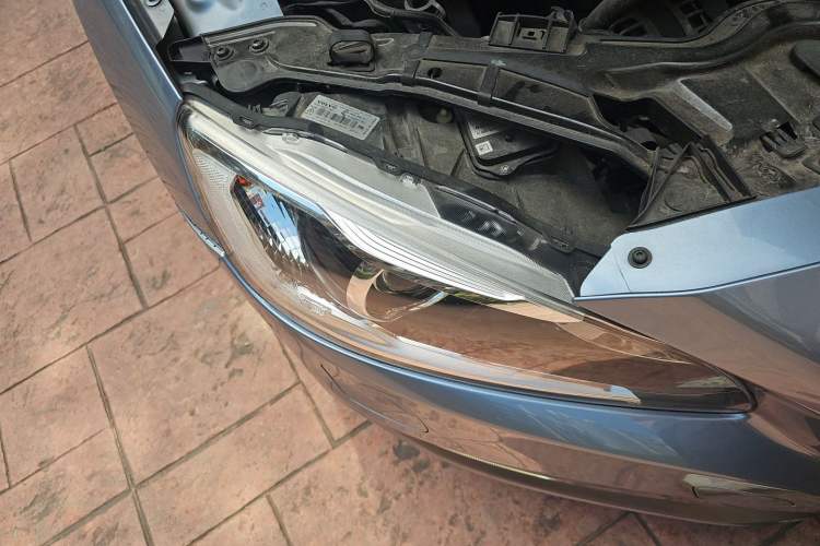 Used Volvo S60 2017 S60L T3 Smart Upgrade Edition Right Front Headlight