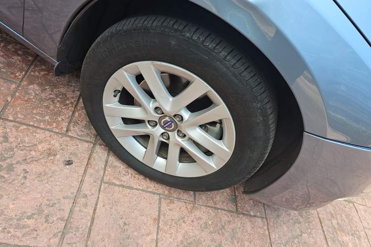 Used Volvo S60 2017 S60L T3 Smart Upgrade Edition Right Front Wheel Hub