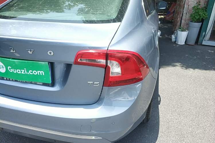 Used Volvo S60 2017 S60L T5 Intelligent Drive Edition Right Rear Taillight