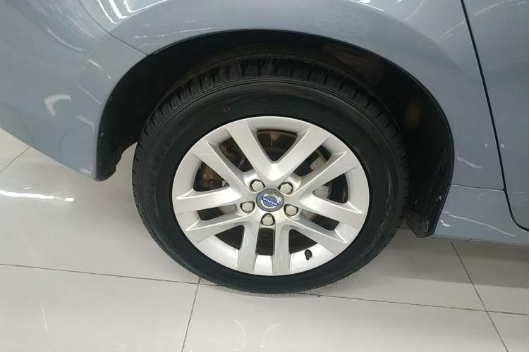 Used Volvo S60 2017 S60L T3 Smart Upgrade Edition Right Rear Wheel Hub