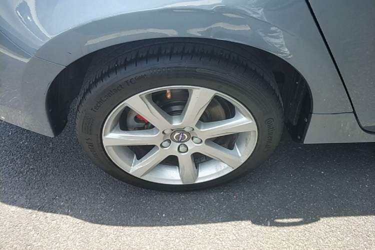 Used Volvo S60 2017 S60L T5 Intelligent Drive Edition Right Rear Wheel Hub
