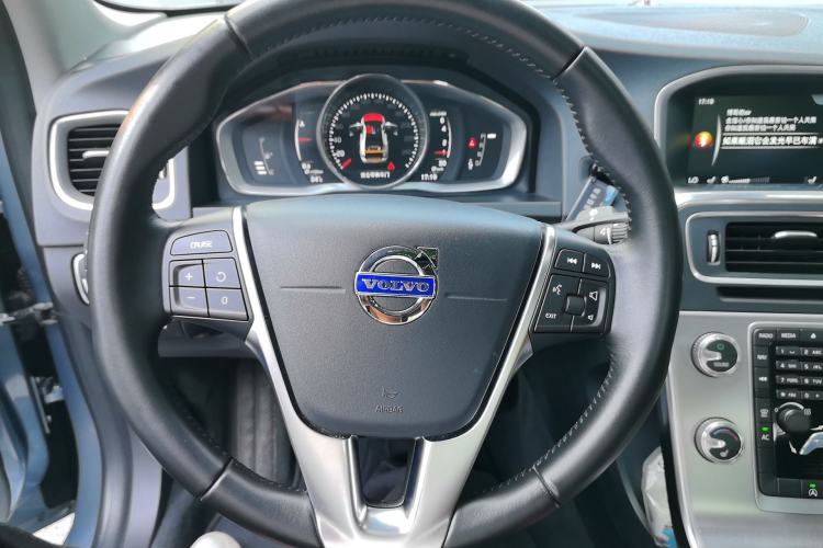 Used Volvo S60 2017 S60L T4 Smart Range Edition Steering Wheel