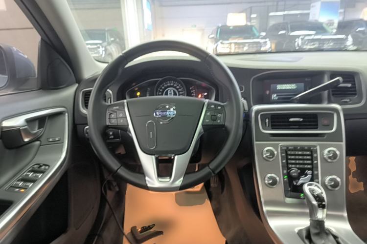 Used Volvo S60 2017 S60L T3 Smart Upgrade Edition Steering Wheel