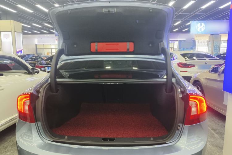 Used Volvo S60 2017 S60L T5 Zhiyue Edition Trunk