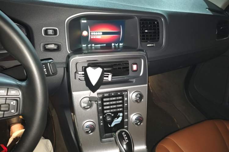 Used Volvo S60 2017 S60L T4 Smart Range Edition Audio And AC Panel