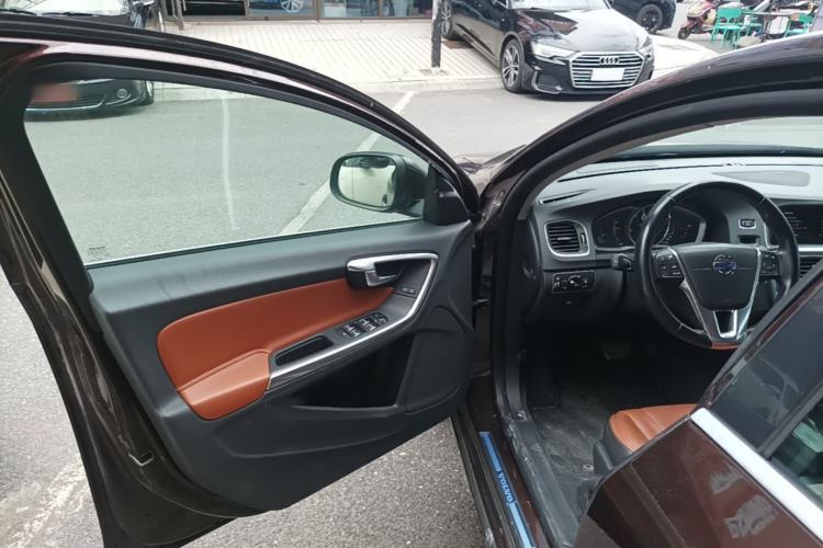 Used Volvo S60 2017 S60L T5 Zhiyue Edition Driver Seat