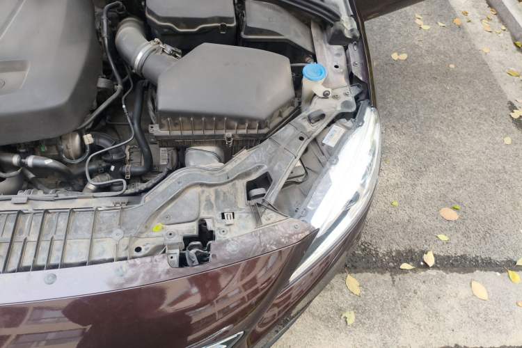 Used Volvo S60 2017 S60L T3 Smart Upgrade Edition Engine Bay Left