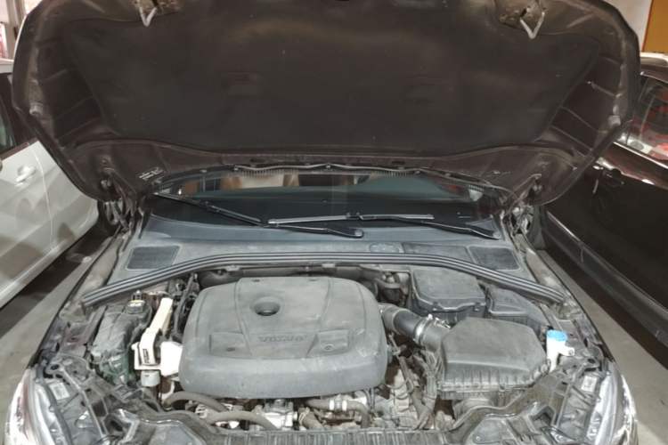 Used Volvo S60 2017 S60L T4 Smart Range Edition Engine Bay