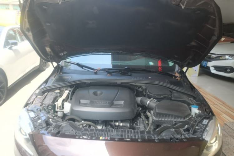 Used Volvo S60 2017 S60L T4 Smart Range Edition Engine Bay